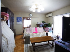 ootani-sekoumae-living.JPG